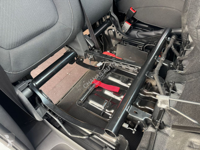 عربة نفعية Renault 2.0 BLUE DCI 150 EDC