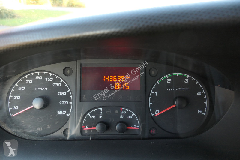 Samochód dostawczy Iveco Daily 35 S11 C30C...