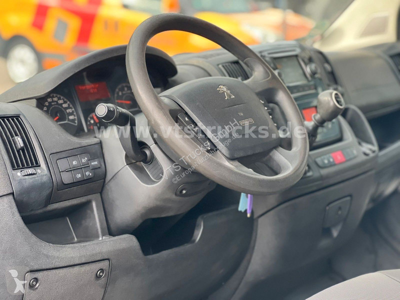 Samochód dostawczy Peugeot DoKa Pritsche HDi...