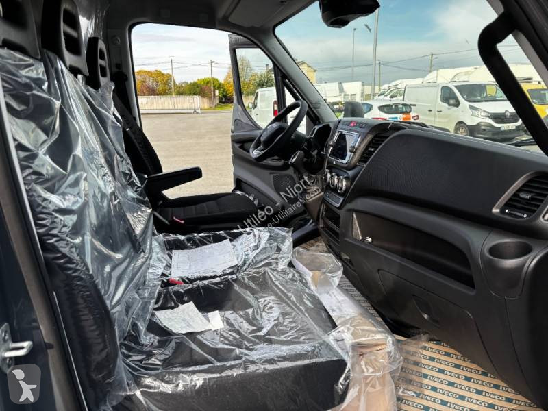 عربة نفعية Iveco