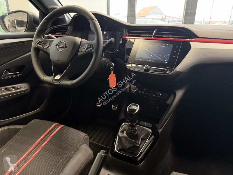 Véhicule utilitaire Opel CORSA / A PARTIR DE...
