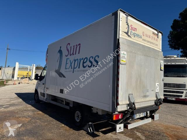 Véhicule utilitaire Renault  MASTER DCI 145...