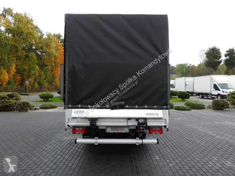 Лекотоварен автомобил Iveco 35S18 DAILY