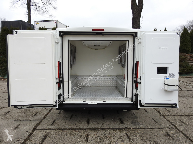 Samochód dostawczy Peugeot  BOXER