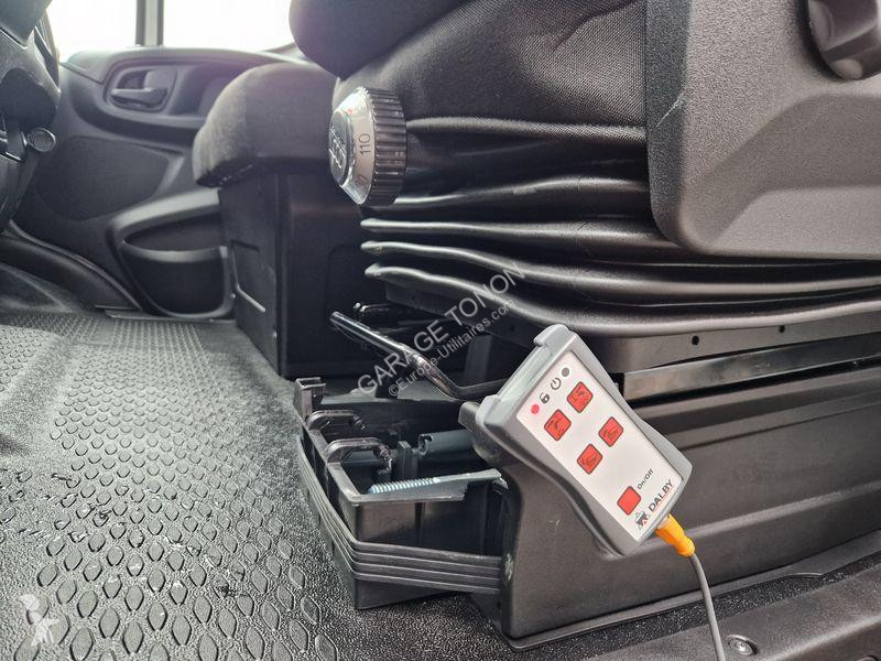 Furgoneta Iveco 35-160 AMPLIROLL + COFFRE