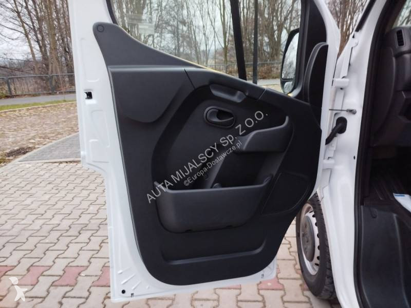 Samochód dostawczy Renault