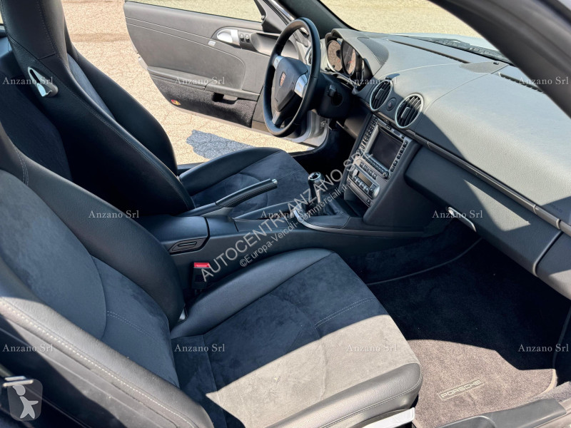 Samochód dostawczy Porsche Cayman Coupe