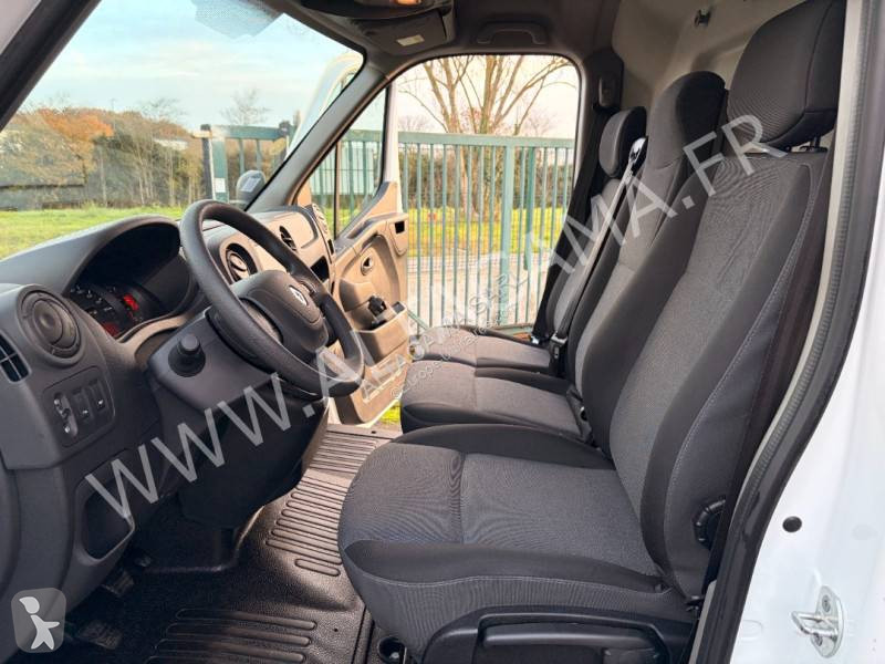 Samochód dostawczy Renault