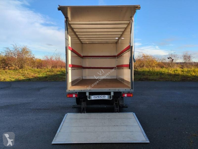 Véhicule utilitaire Iveco CCb 35C16H3.0...