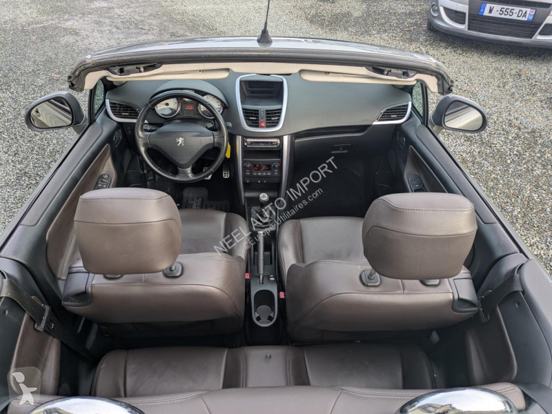 Véhicule utilitaire Peugeot 207 CC 1.6 HDI...