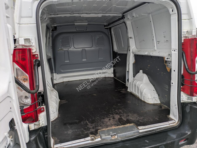 Véhicule utilitaire Citroën JUMPY II L2H1 1.6...