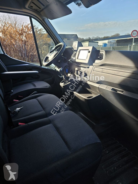 عربة نفعية Renault MASTER