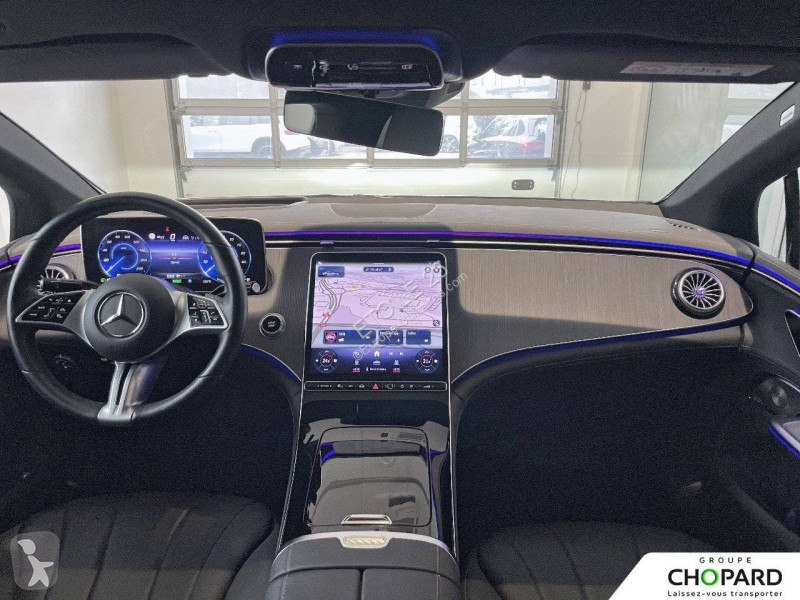 عربة نفعية Mercedes EQE 300