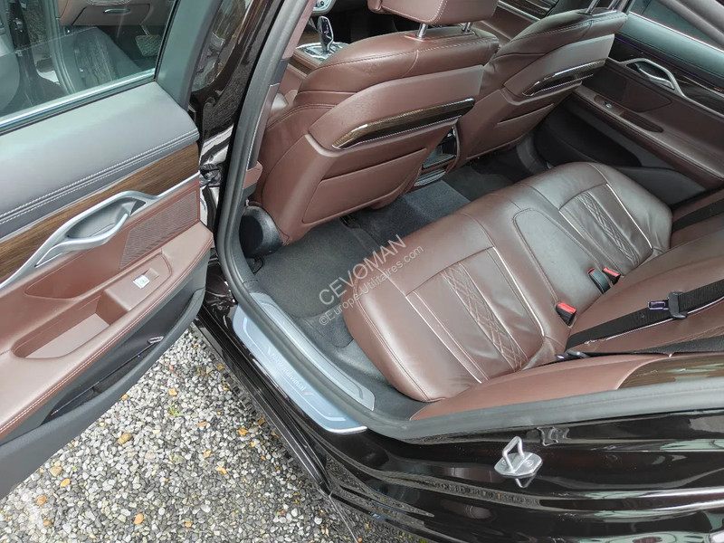 عربة نفعية BMW 745e PHEV 7 Serie