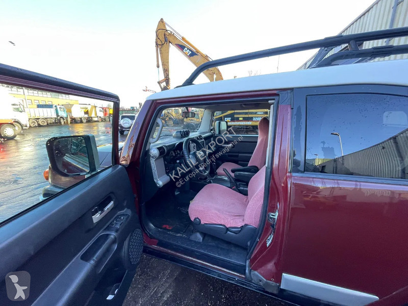 عربة نفعية Toyota 4.0 V6 Airconditioning 4x4...