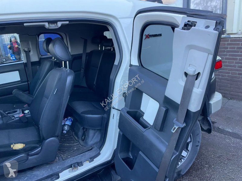 عربة نفعية Toyota 4.0 V6 Airconditioning 4x4...