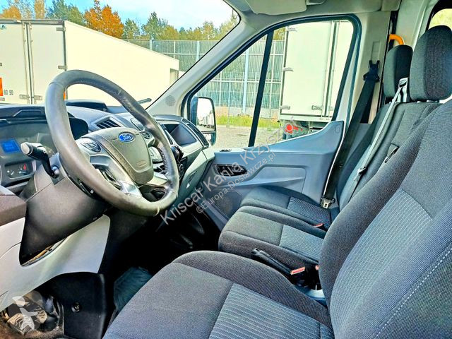 Samochód dostawczy Ford Maxi Brigade Van 6-seater