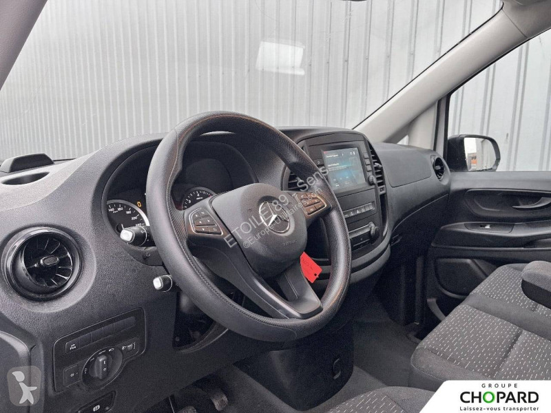 Véhicule utilitaire Mercedes VITO FOURGON 114...