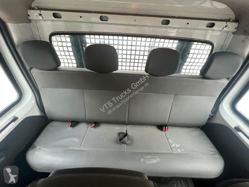 Furgoneta Renault DoKa Pritsche