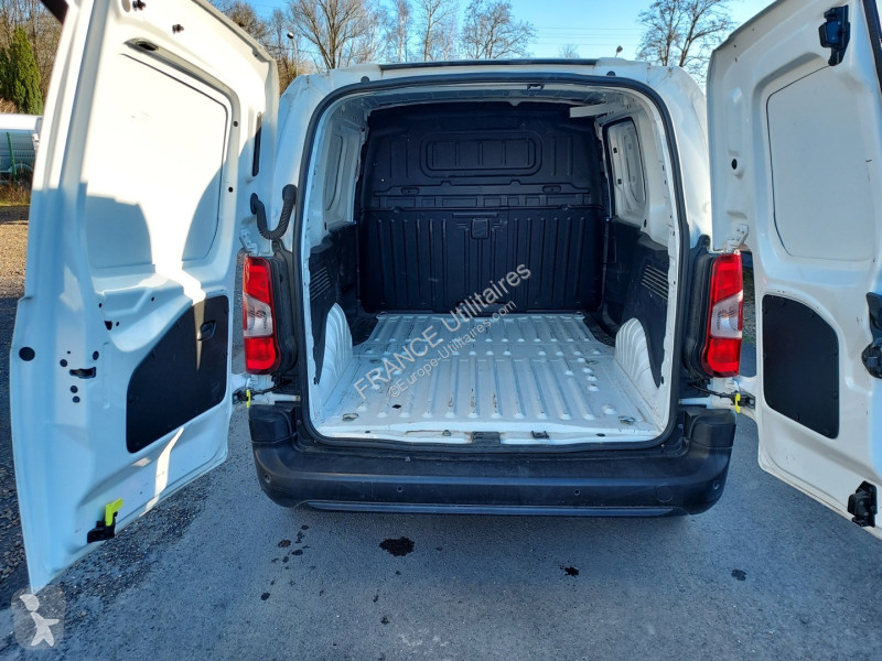 Véhicule utilitaire Peugeot PARTNER 2 PLACES...