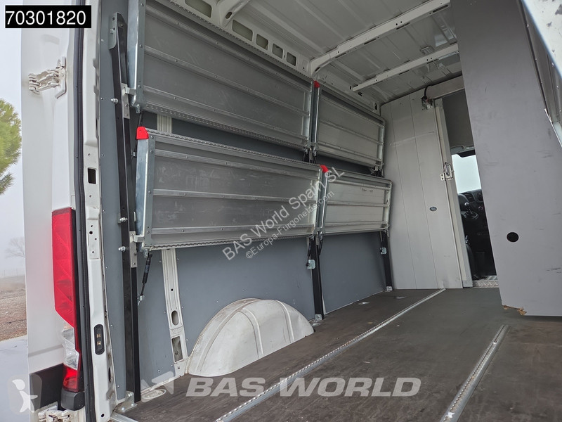 Furgoneta Iveco 35S12 L2H2 - Capacidad de...
