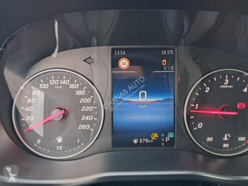 عربة نفعية Mercedes