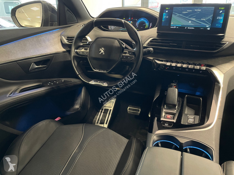 Peugeot HYBRID4 300CH GT E-EAT8 Transporter