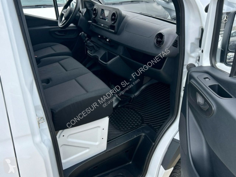 عربة نفعية Mercedes 311 CDI FURGON MEDIO