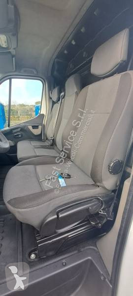 عربة نفعية Renault
