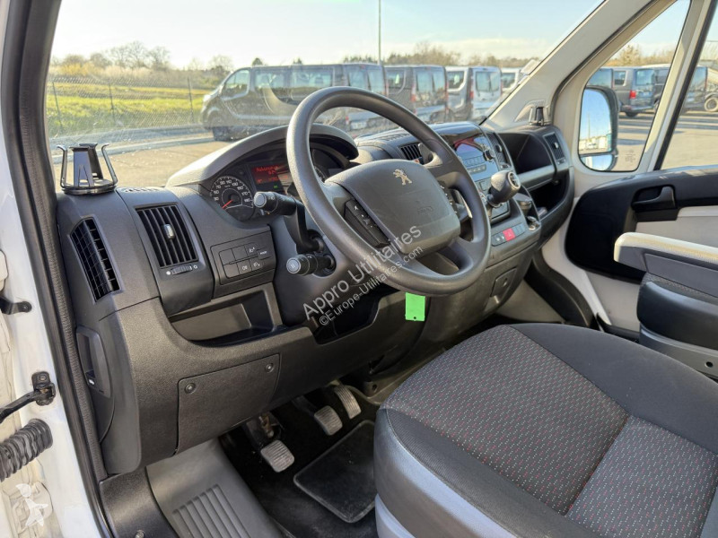 Furgoneta Peugeot BOXER 3.0HDI180 planché...