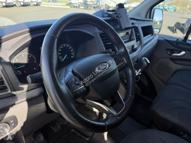 Véhicule utilitaire Ford TRANSIT CUSTOM 2.0...
