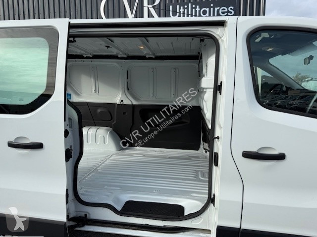 عربة نفعية Renault TRAFIC III FG L1H1 1200 1.6...