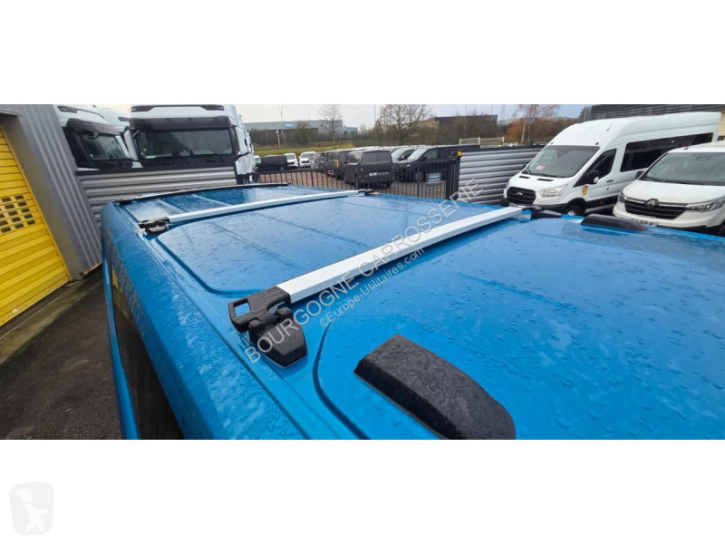 Véhicule utilitaire Ford TRANSIT CUSTOM 2.5...