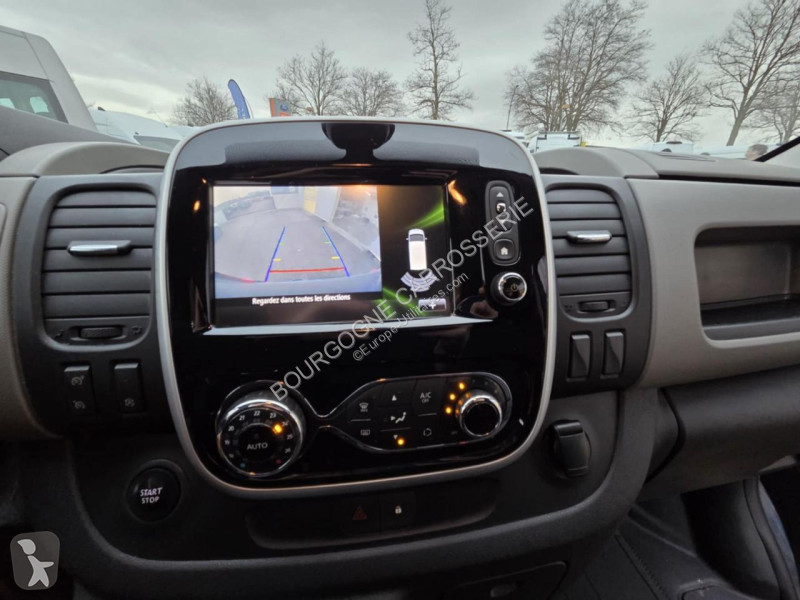 Véhicule utilitaire Renault TRAFIC L1H1 1000 Kg...