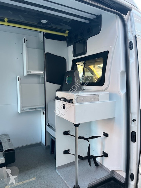 عربة نفعية MAN 2.0 ltr. Diesel L2H2 Ambulance