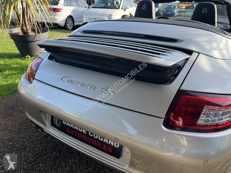 Véhicule utilitaire Porsche 911 CABRIOLET (997)...