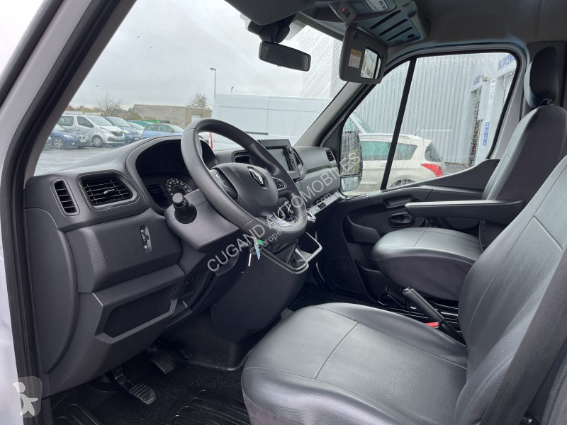Véhicule utilitaire Renault MASTER III CCB...
