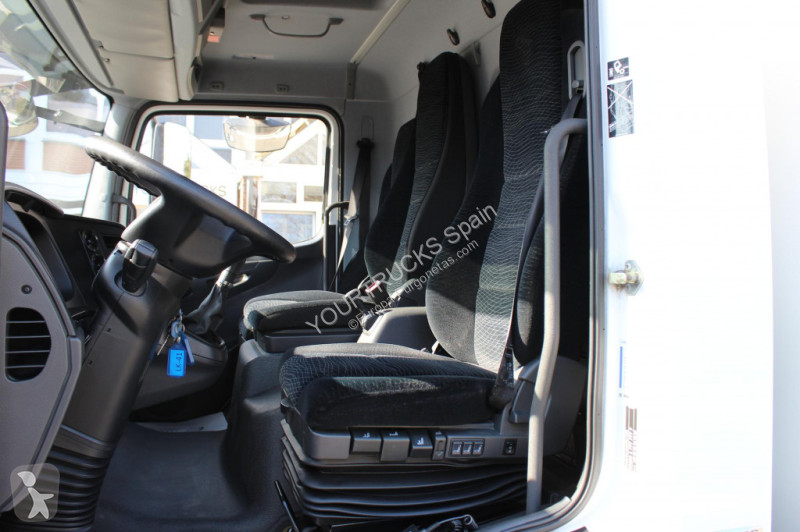 عربة نفعية Mercedes 816 Koffer 6m Klima...