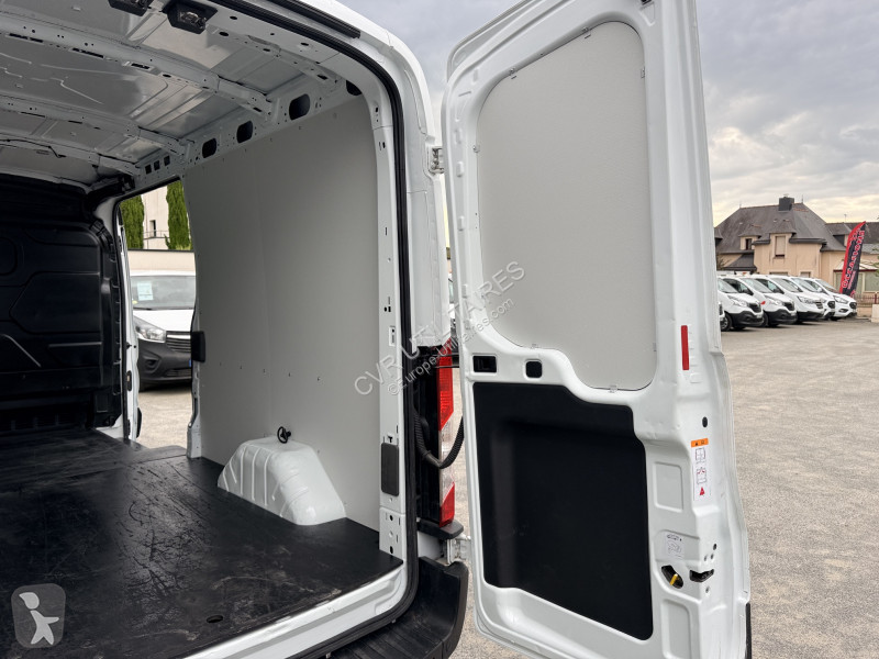 عربة نفعية Ford TRANSIT 2T FG P350 L3H2 2.0...