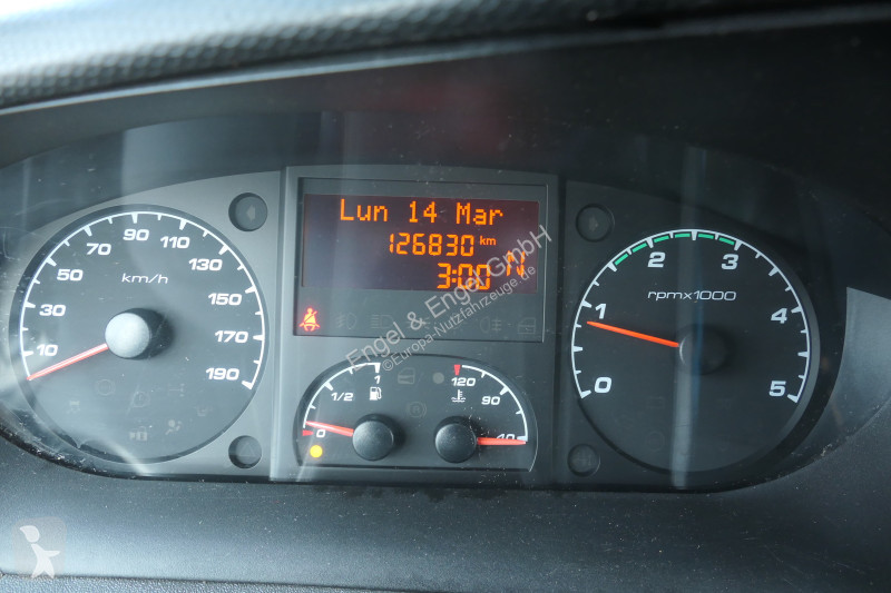 Véhicule utilitaire Iveco Daily 35 S11 C30C...