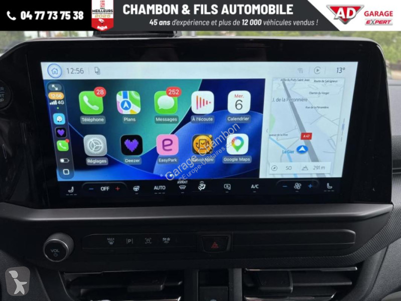 Véhicule utilitaire Ford FOURGON 320 L2H1 2.0...