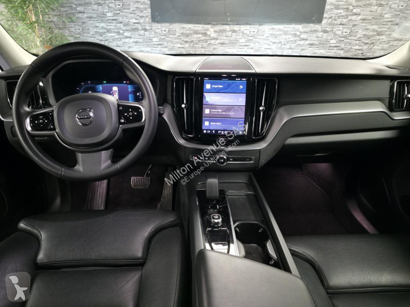 Samochód dostawczy Volvo XC60 B4 Micro-Hybride...