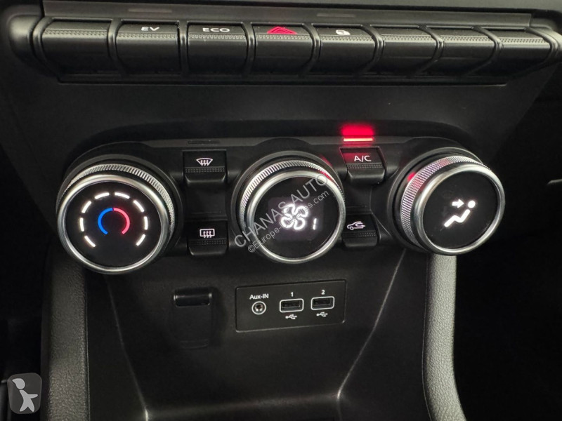 Véhicule utilitaire Renault 1.6 E-Tech 140...