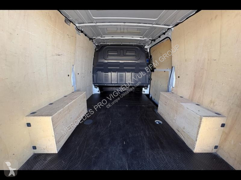 Mercedes Fg 114 CDI Long First Propulsion...