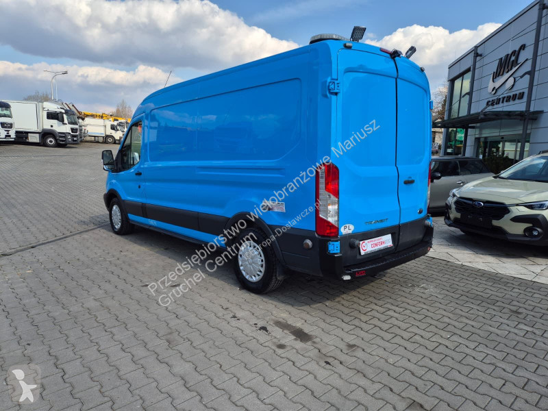 Лекотоварен автомобил Ford Transit 2.2 / L3H2 /...