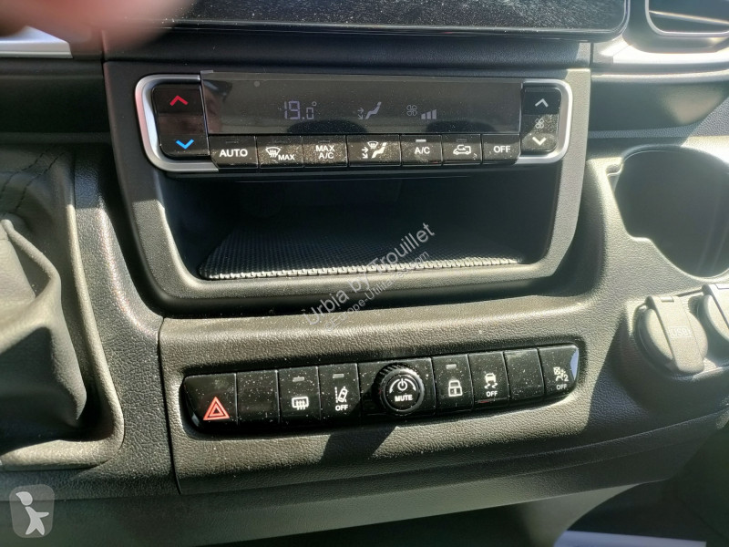 Furgoneta Peugeot 20M3 140 CV FOURGON PORTE...