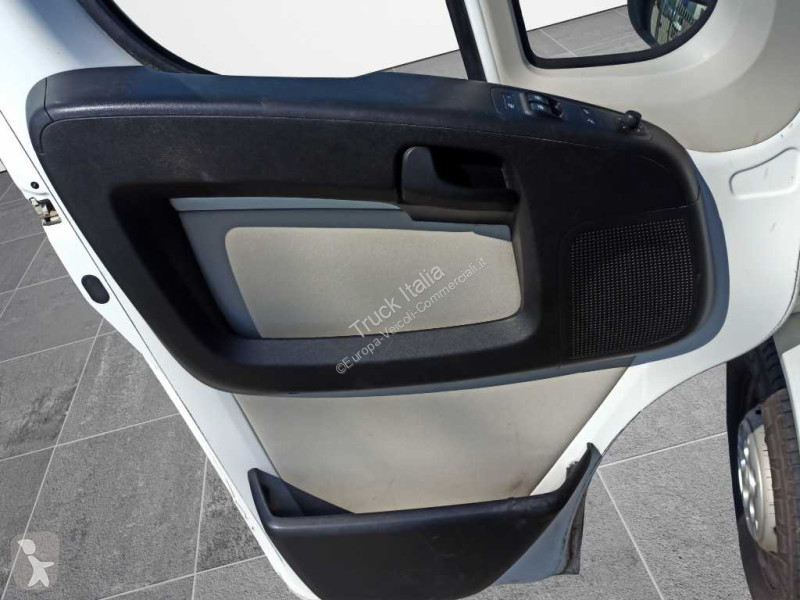 عربة نفعية Citroën III 35 E5 2014 - 35 L1H1 2.2...