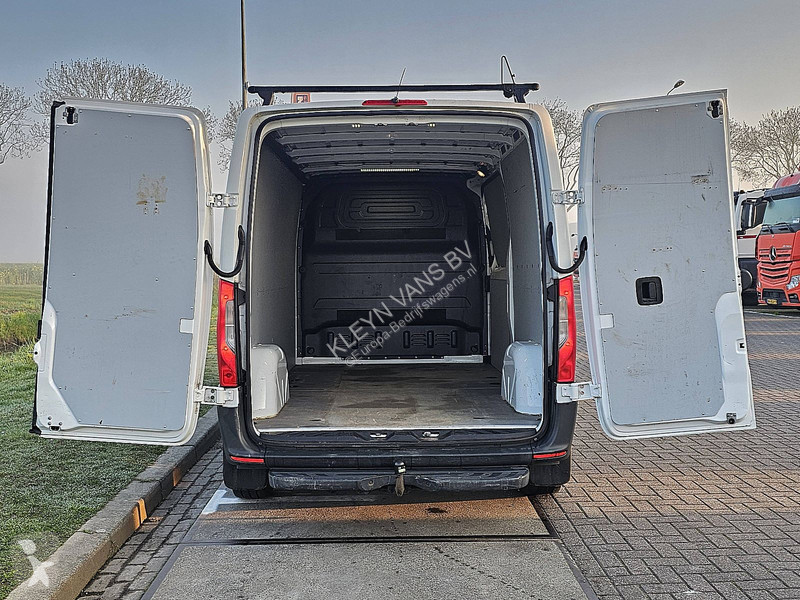 Furgoneta Mercedes 211 L2H1 Euro6 Mbux AC!