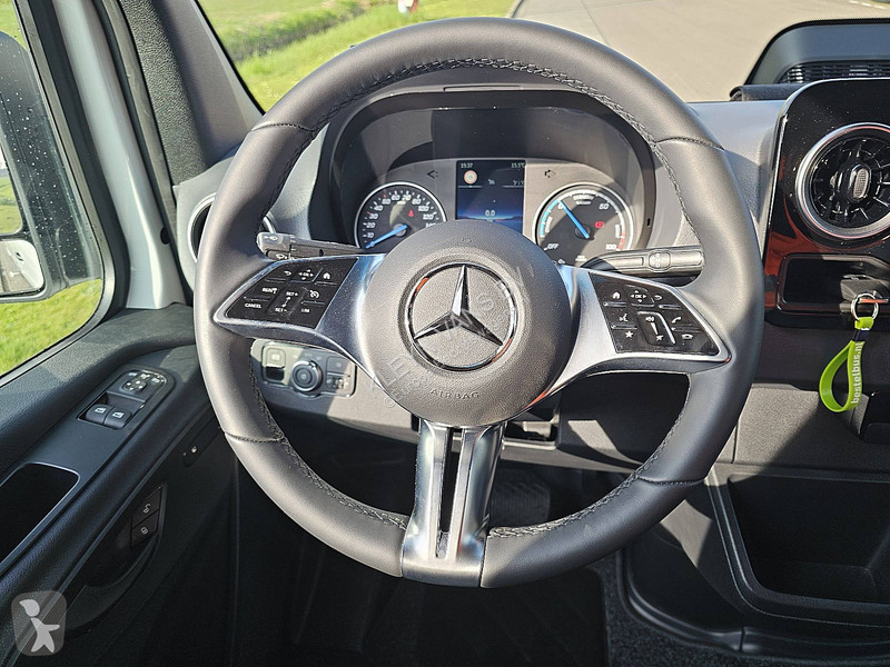 عربة نفعية Mercedes 314 56kWh 220Km WLTP