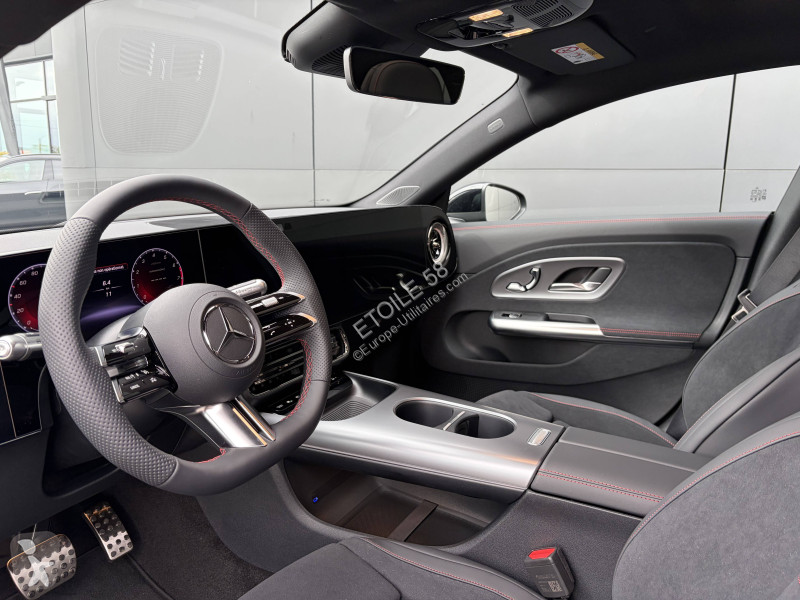 Samochód dostawczy Mercedes CLA 200 8F-eDCT